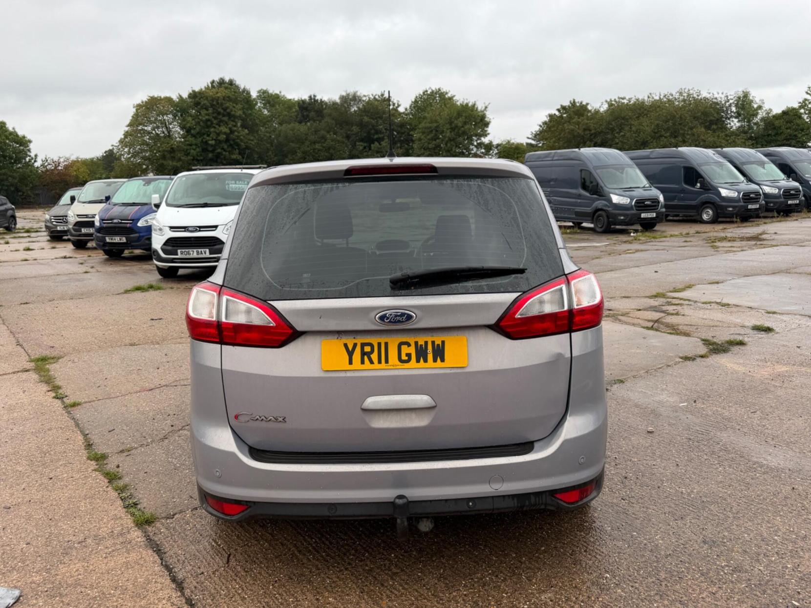 2011 Ford Grand C-Max 1.6 TDCi Zetec Euro 5 5dr - Thumbnail 6