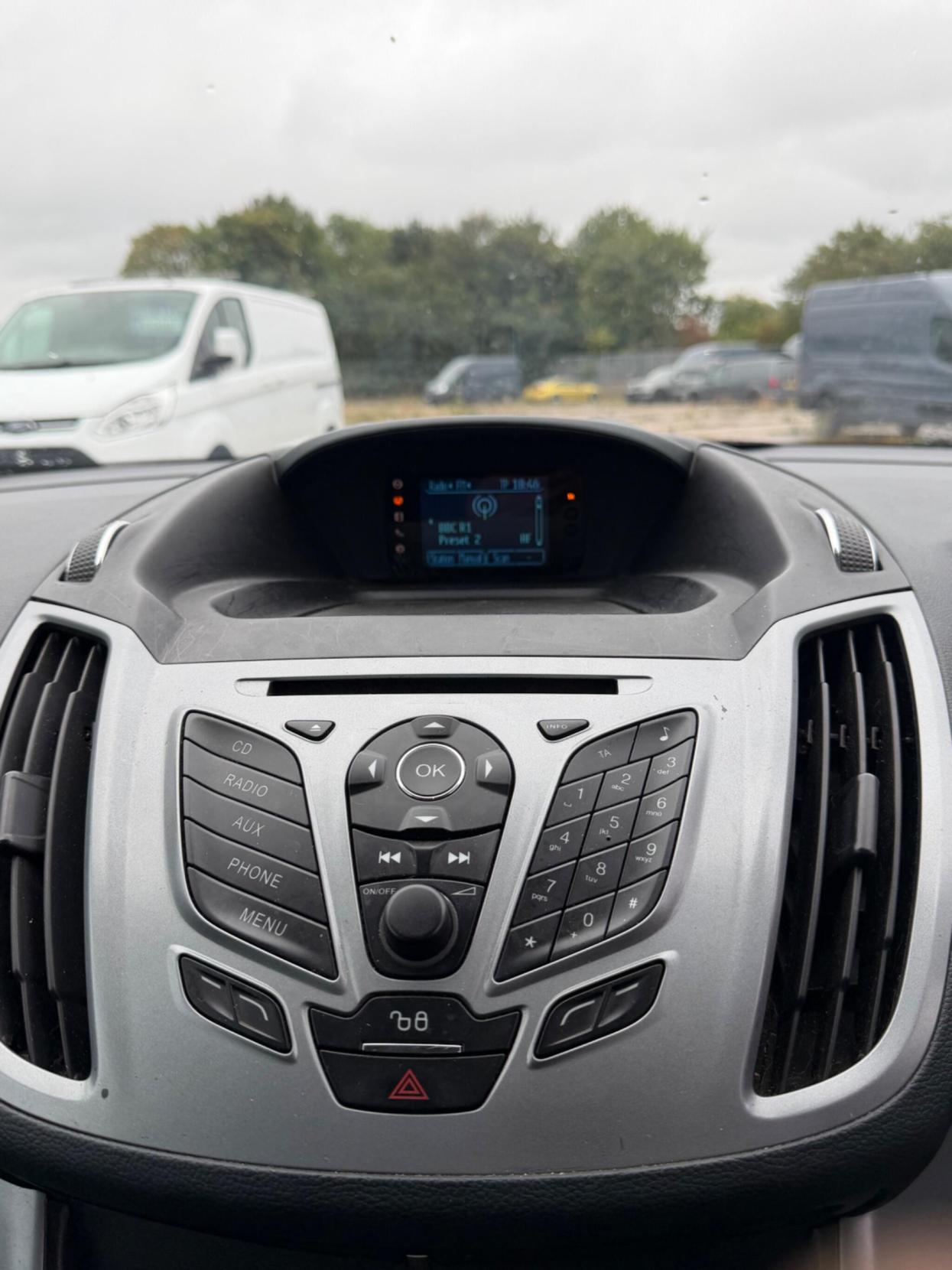 2011 Ford Grand C-Max 1.6 TDCi Zetec Euro 5 5dr - Thumbnail 15