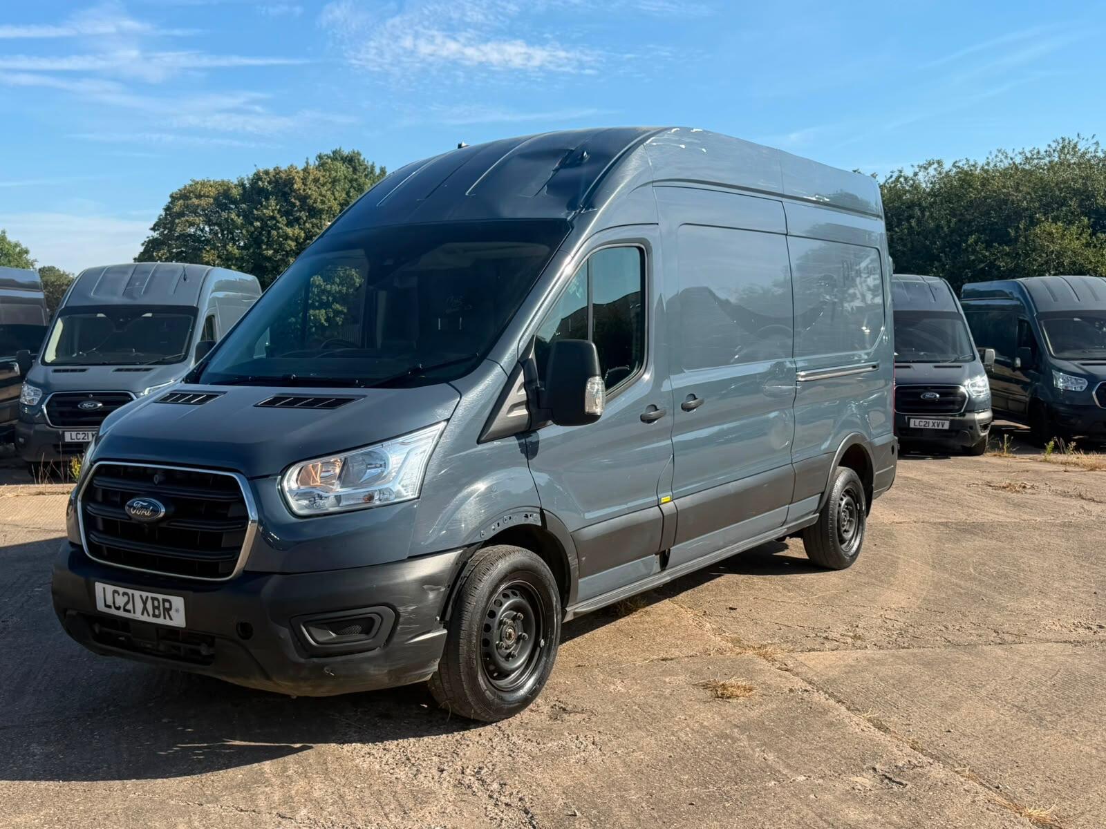 2021 Ford Transit 2.0 350 EcoBlue Trend FWD L3 H3 Euro 6 (s/s) 5dr - Thumbnail 3