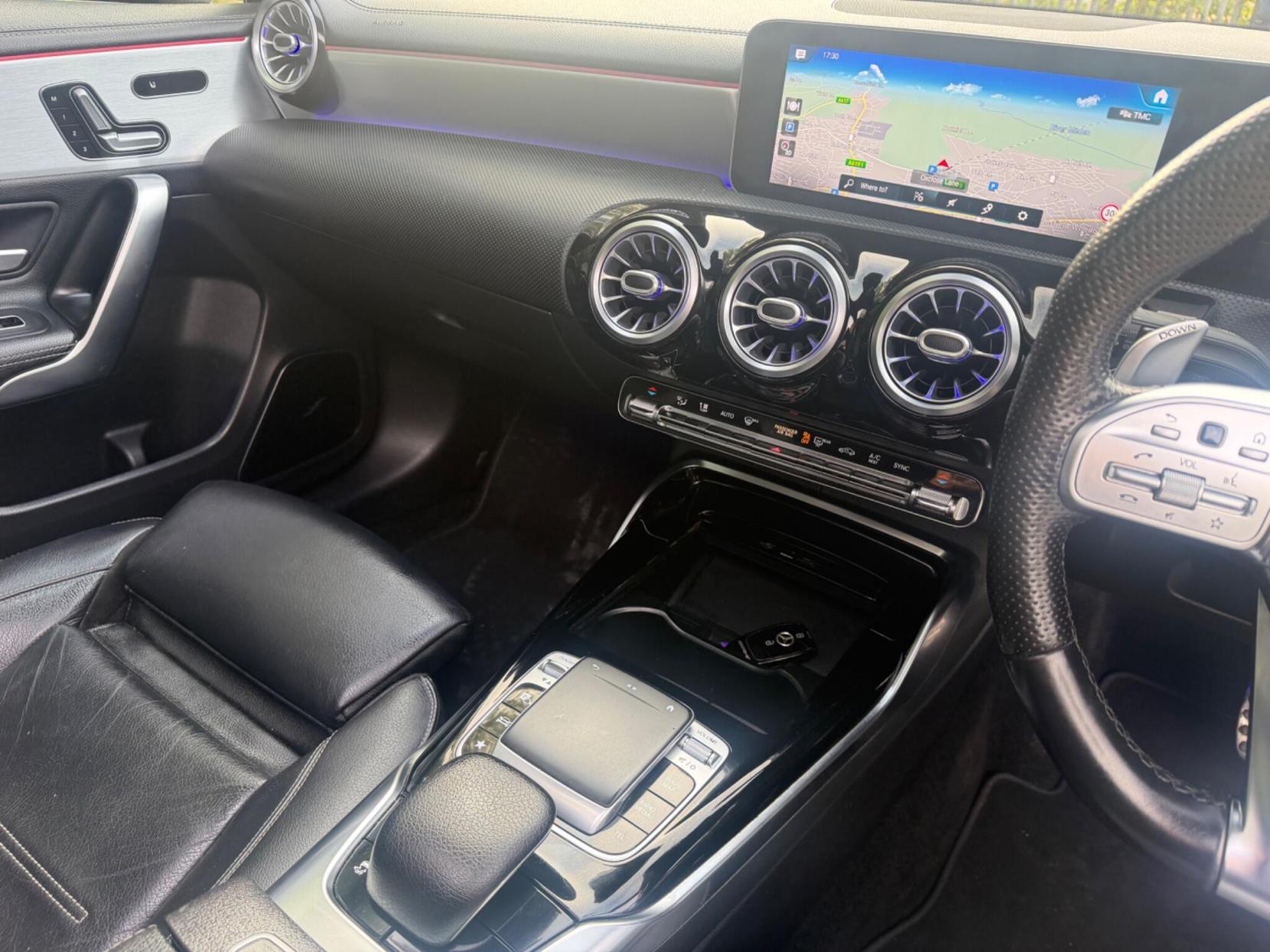 2019 Mercedes-Benz A Class 2.0 A35 AMG (Premium Plus) SpdS DCT 4MATIC Euro 6 (s/s) 5dr - Thumbnail 15