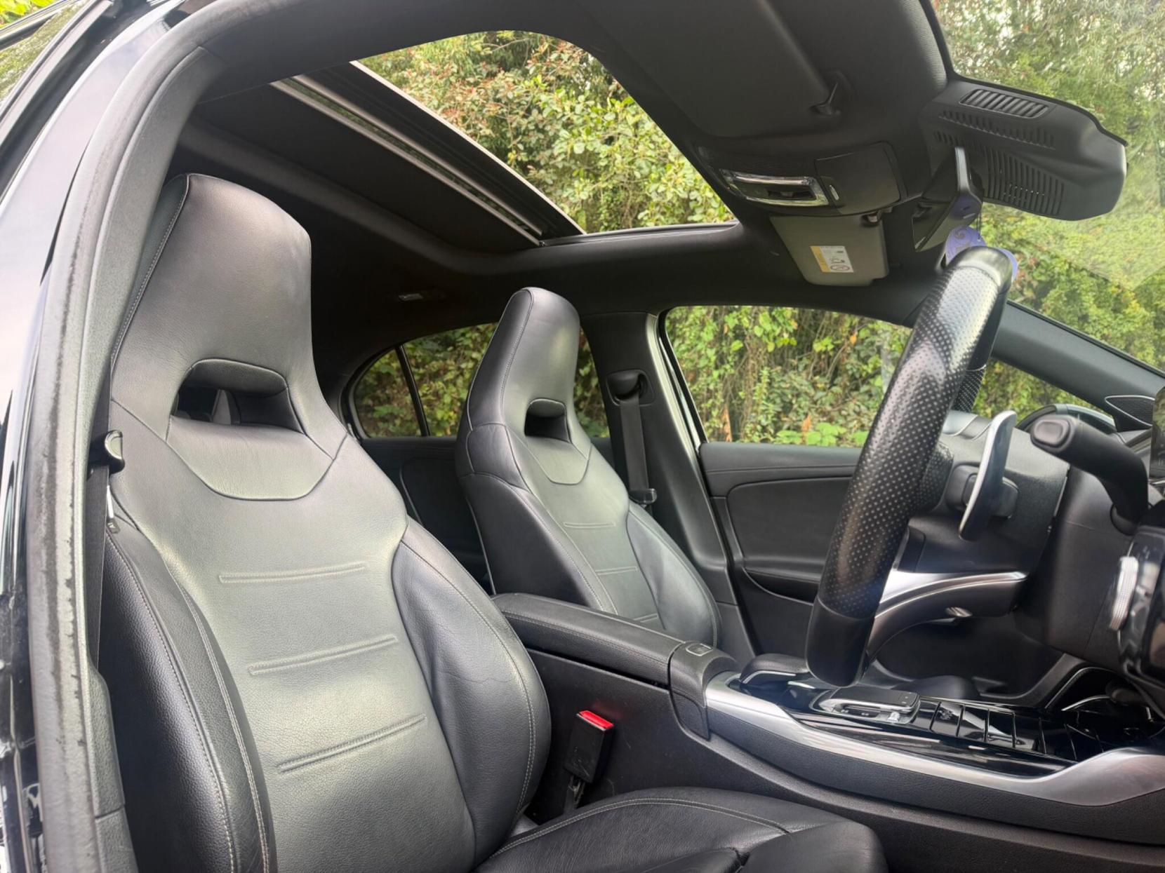 2019 Mercedes-Benz A Class 2.0 A35 AMG (Premium Plus) SpdS DCT 4MATIC Euro 6 (s/s) 5dr - Thumbnail 10