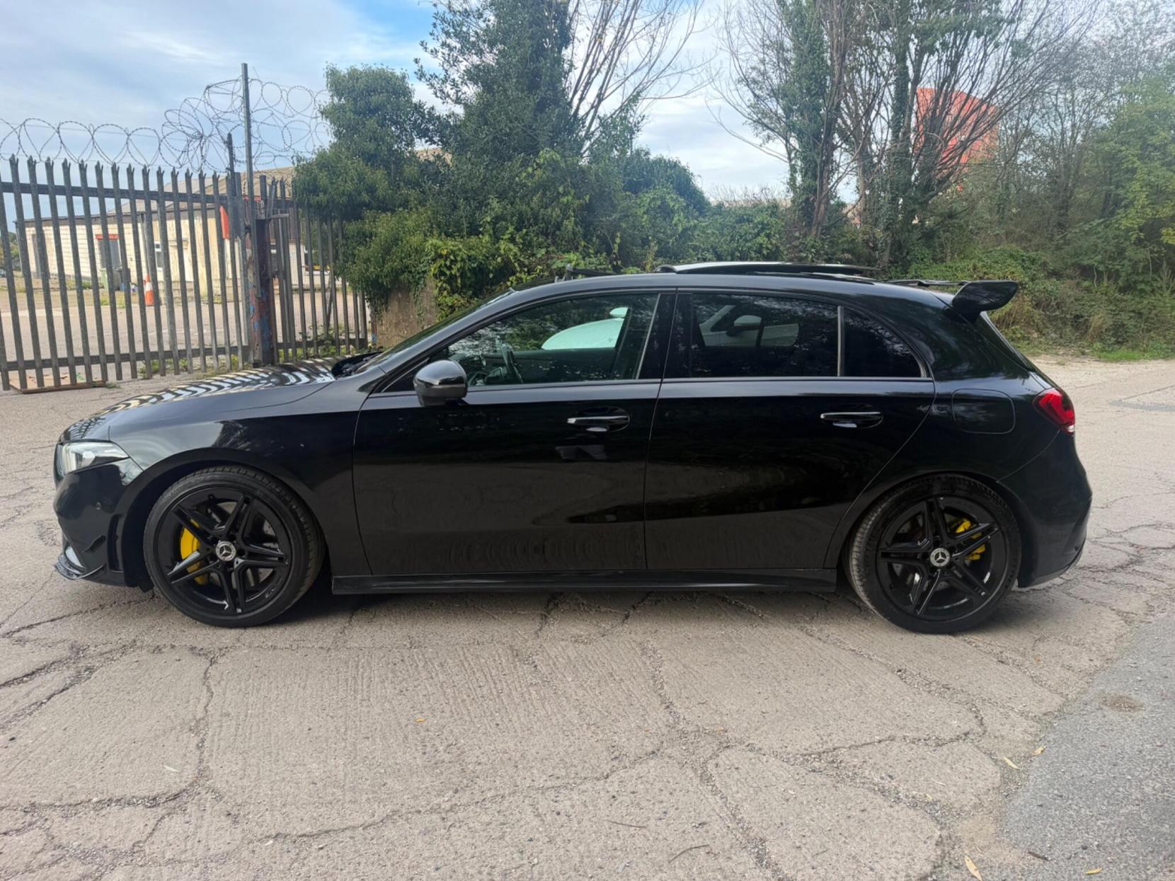 2019 Mercedes-Benz A Class 2.0 A35 AMG (Premium Plus) SpdS DCT 4MATIC Euro 6 (s/s) 5dr - Thumbnail 4