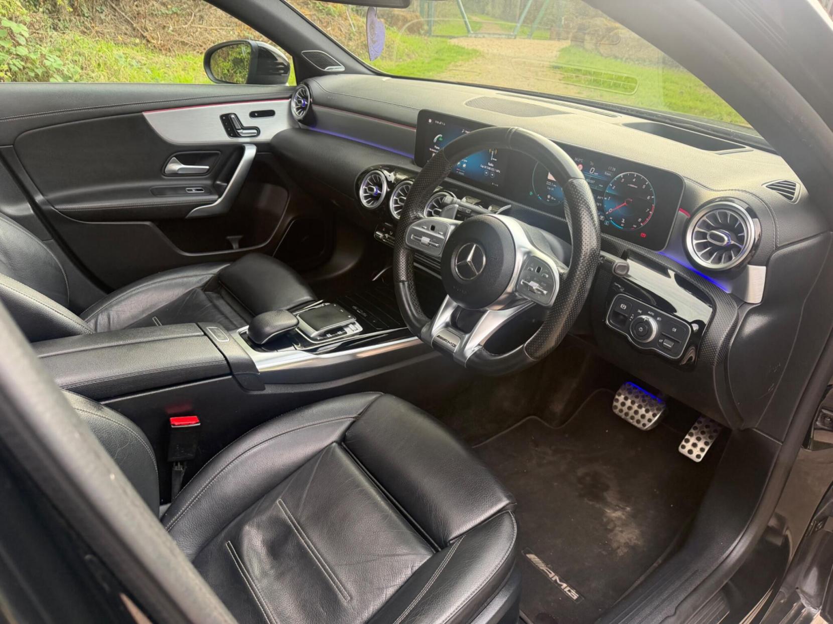 2019 Mercedes-Benz A Class 2.0 A35 AMG (Premium Plus) SpdS DCT 4MATIC Euro 6 (s/s) 5dr - Thumbnail 9