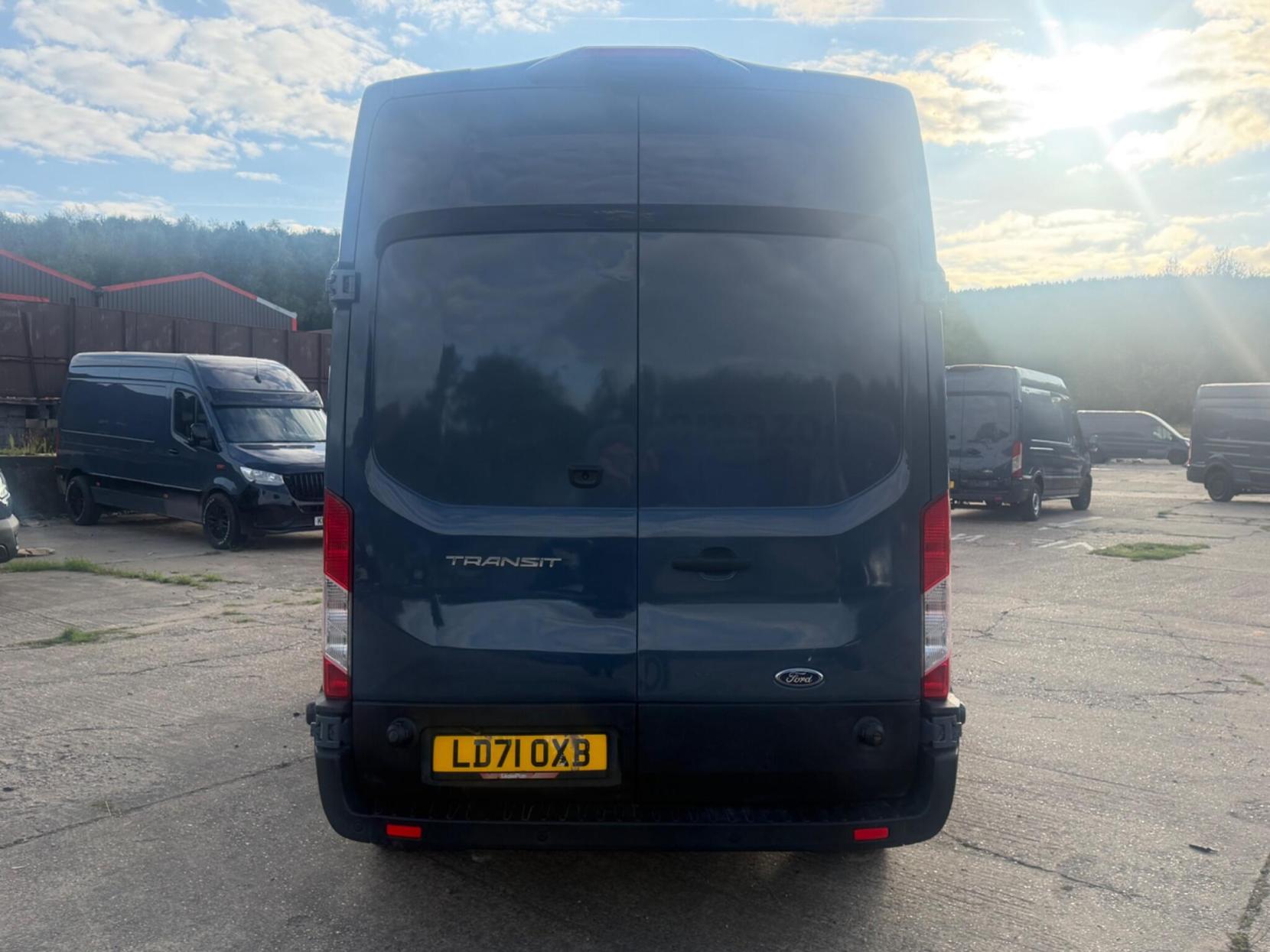 2021 Ford Transit 2.0 350 EcoBlue Trend FWD L3 H3 Euro 6 (s/s) 5dr - Thumbnail 6
