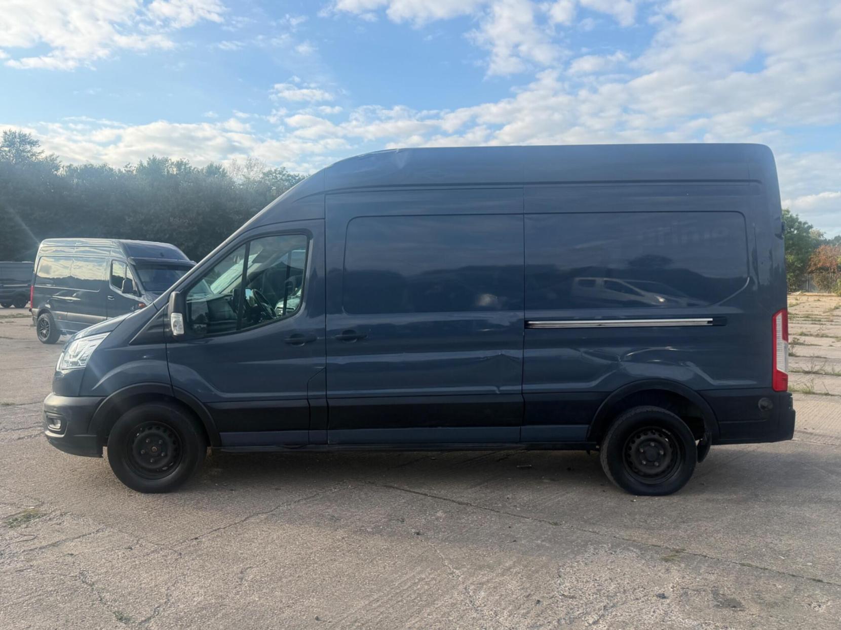 2021 Ford Transit 2.0 350 EcoBlue Trend FWD L3 H3 Euro 6 (s/s) 5dr - Thumbnail 4