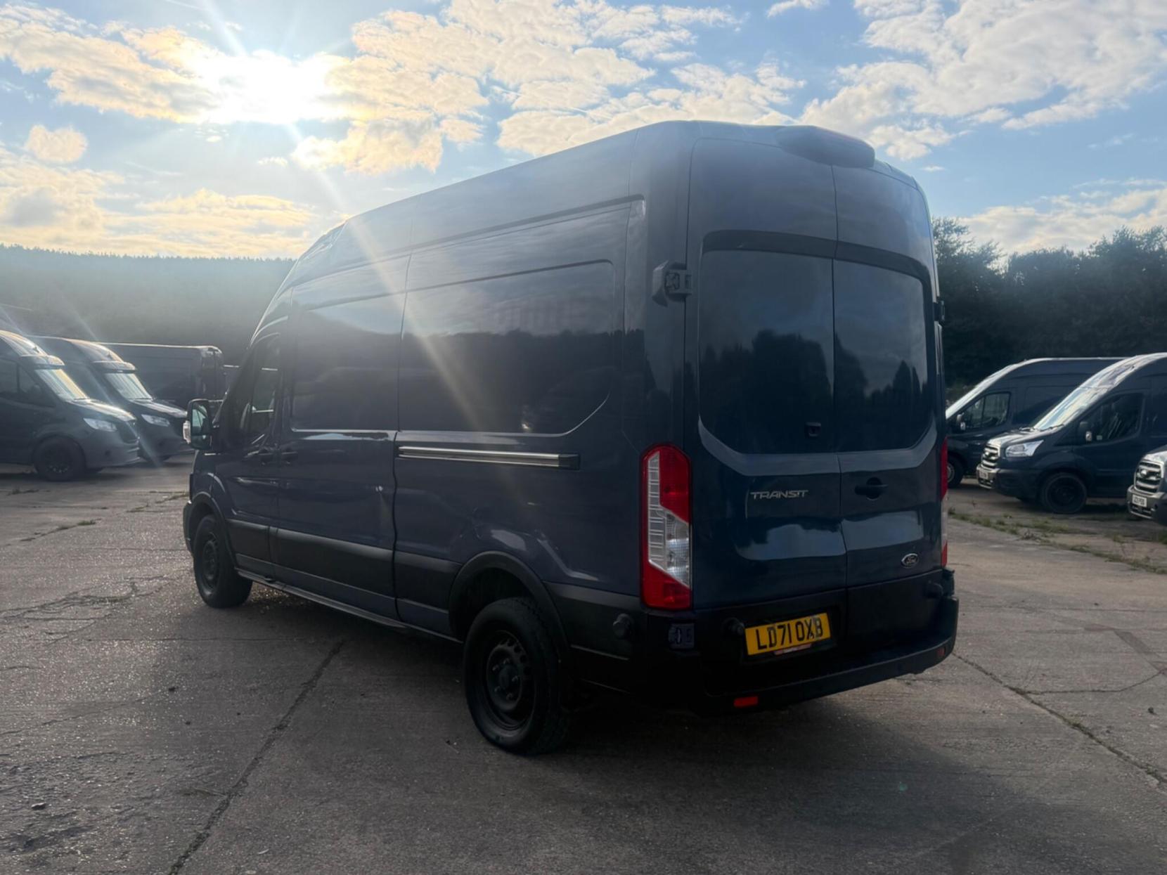 2021 Ford Transit 2.0 350 EcoBlue Trend FWD L3 H3 Euro 6 (s/s) 5dr - Thumbnail 5