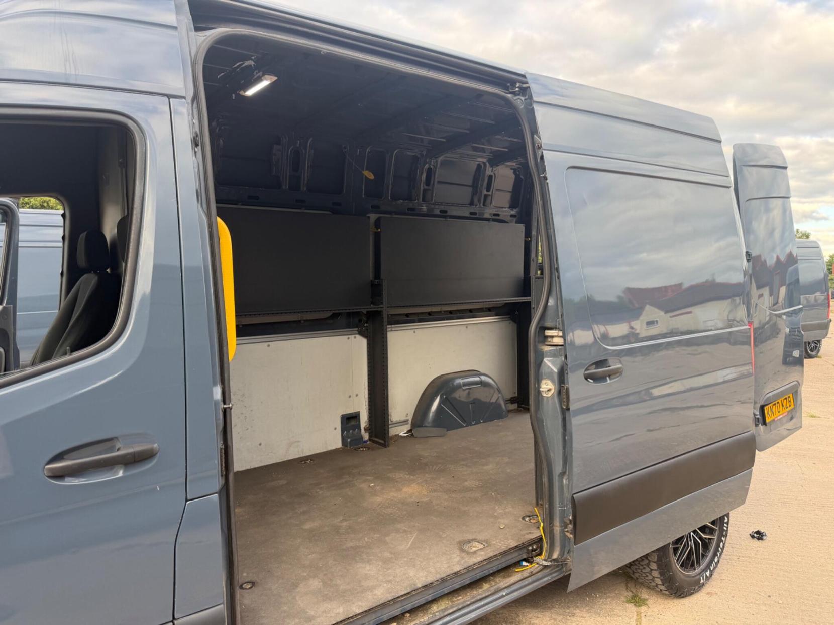 2020 Mercedes-Benz Sprinter 2.1 314 CDI FWD L2 H2 Euro 6 (s/s) 5dr - Thumbnail 15