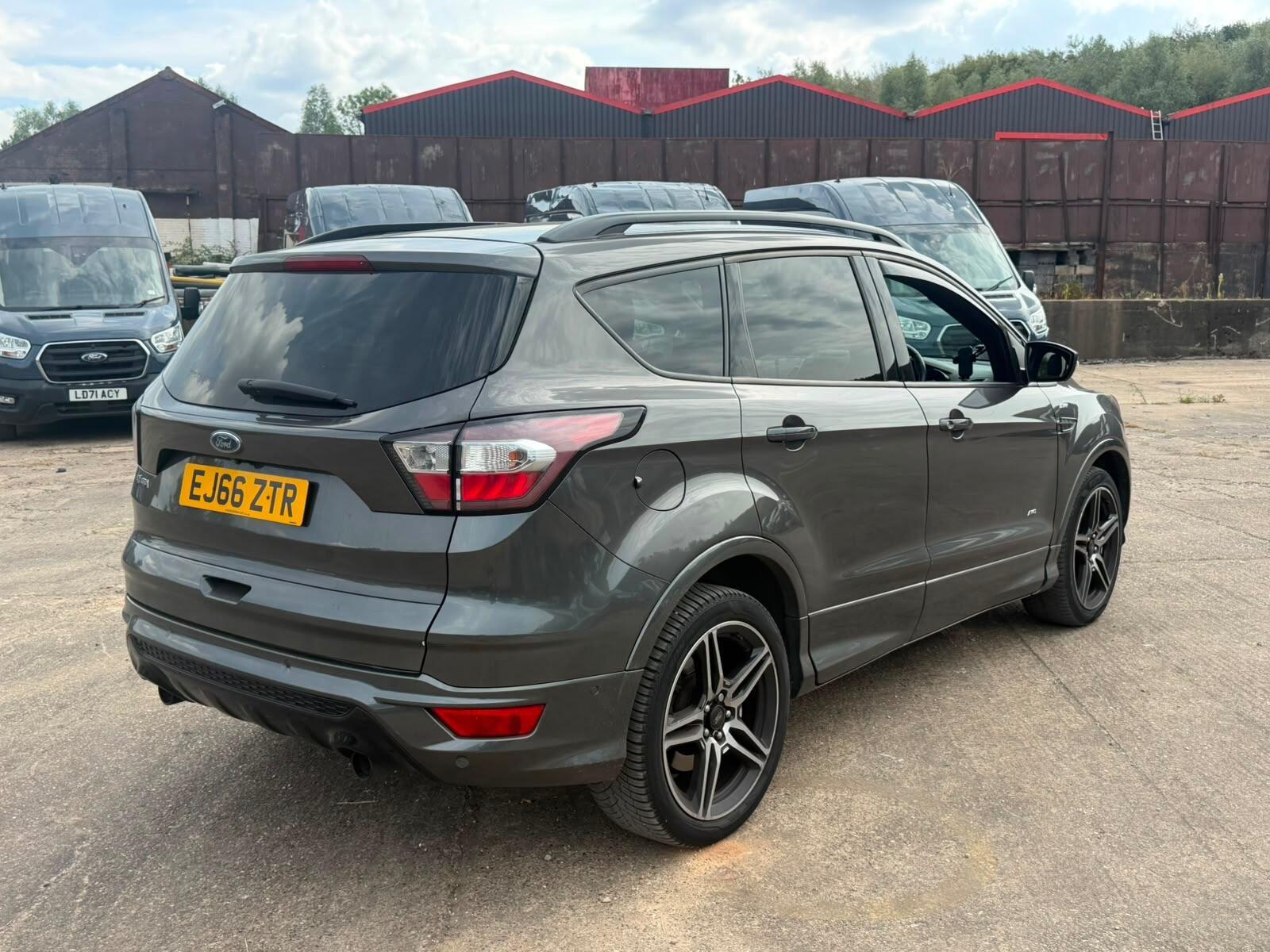 2016 Ford Kuga 2.0 TDCi EcoBlue ST-Line AWD Euro 6 (s/s) 5dr - Thumbnail 7