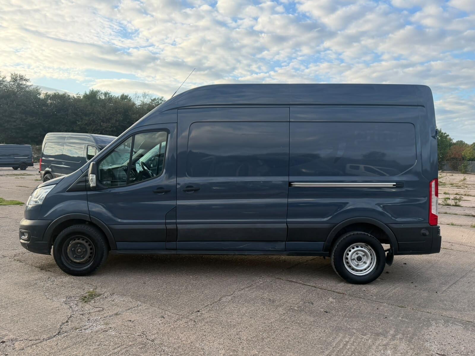 2021 Ford Transit 2.0 350 EcoBlue Trend FWD L3 H3 Euro 6 (s/s) 5dr - Thumbnail 4