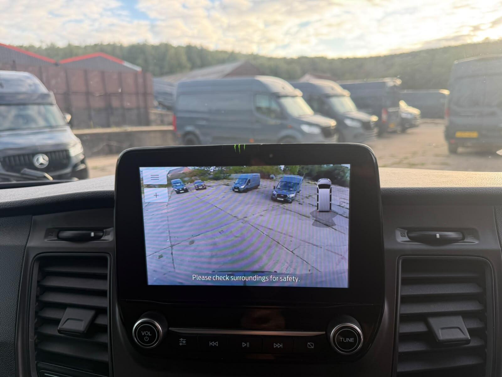 2021 Ford Transit 2.0 350 EcoBlue Trend FWD L3 H3 Euro 6 (s/s) 5dr - Thumbnail 13