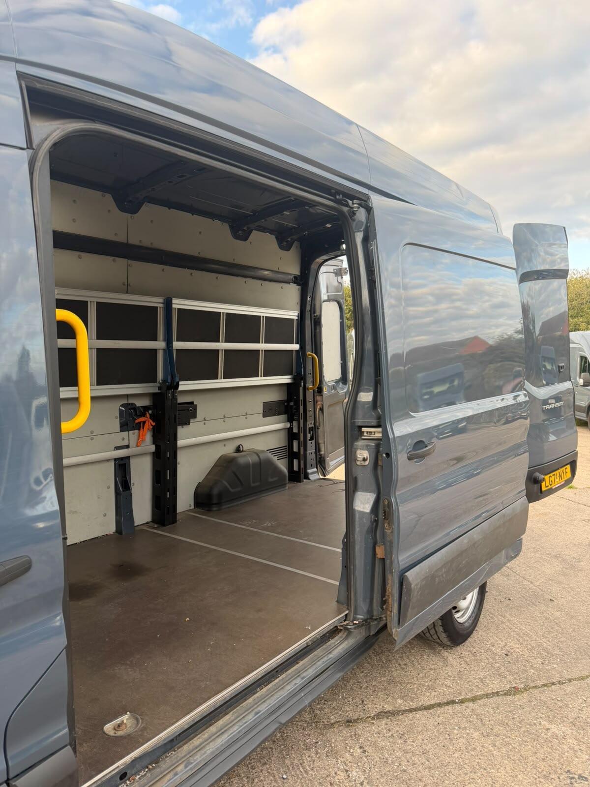 2021 Ford Transit 2.0 350 EcoBlue Trend FWD L3 H3 Euro 6 (s/s) 5dr - Thumbnail 14