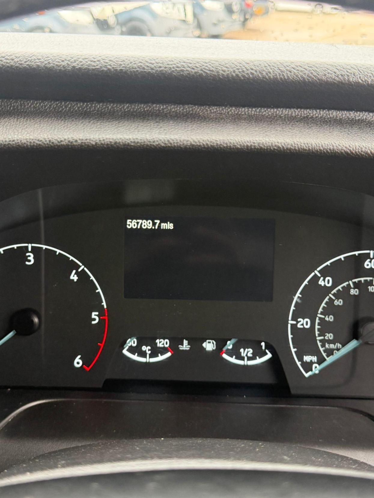 2021 Ford Transit 2.0 350 EcoBlue Trend FWD L3 H3 Euro 6 (s/s) 5dr - Thumbnail 10