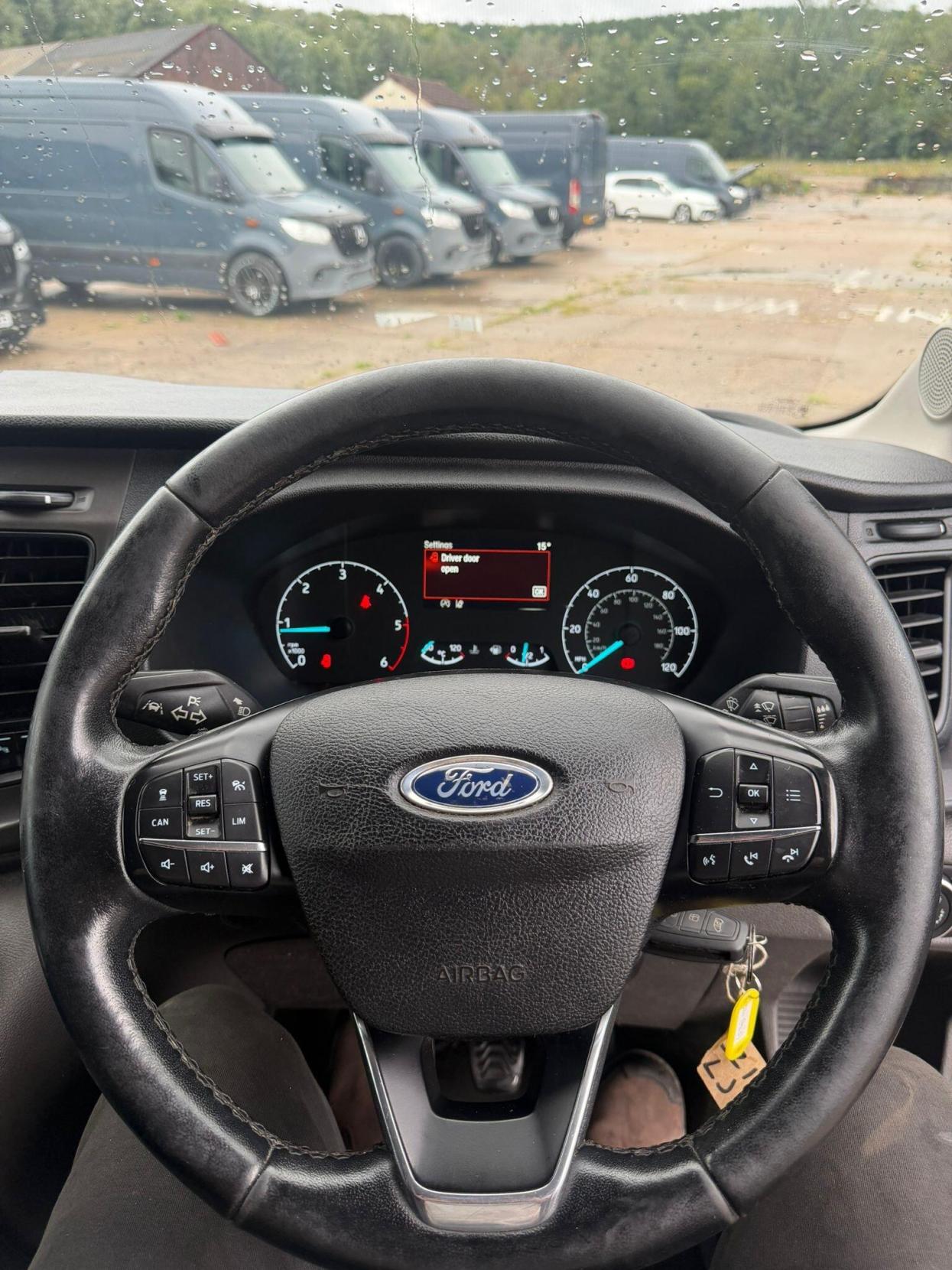 2021 Ford Transit 2.0 350 EcoBlue Trend FWD L3 H3 Euro 6 (s/s) 5dr - Thumbnail 11