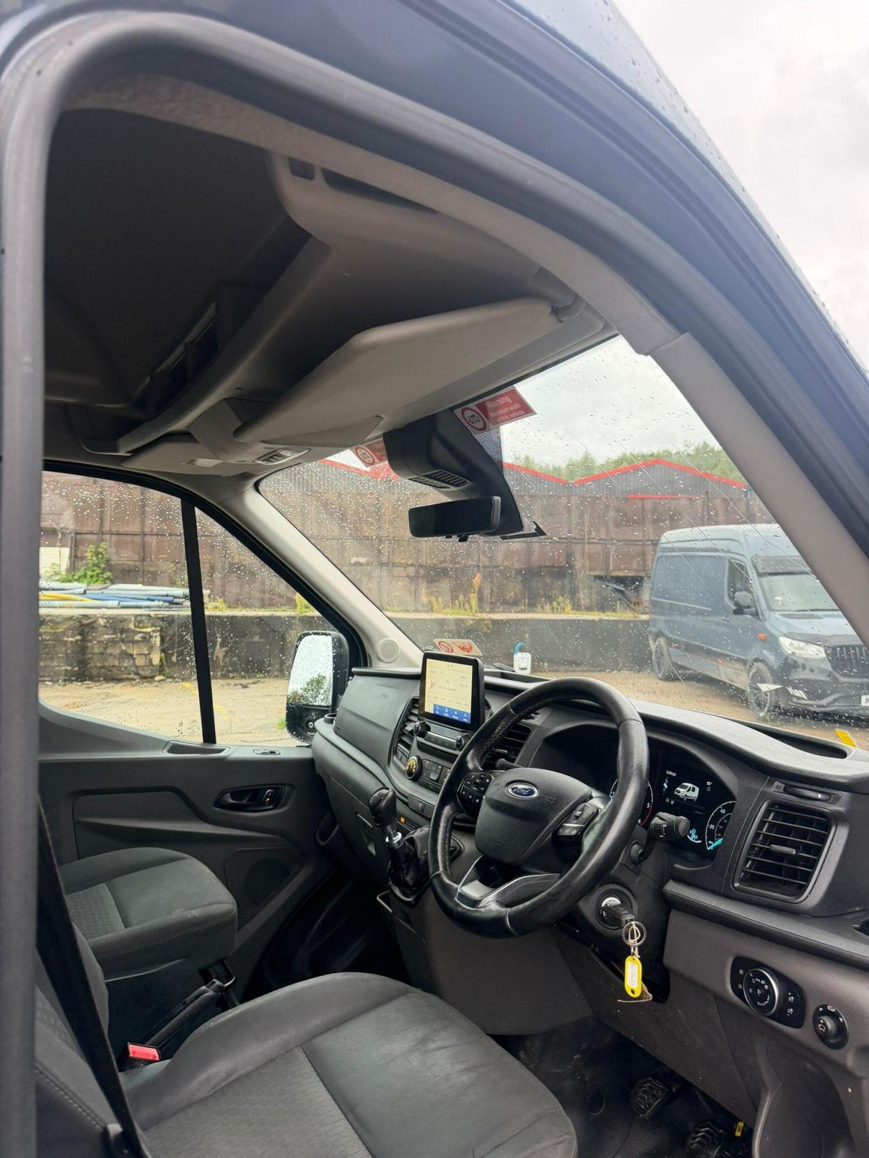 2021 Ford Transit 2.0 350 EcoBlue Trend FWD L3 H3 Euro 6 (s/s) 5dr - Thumbnail 9
