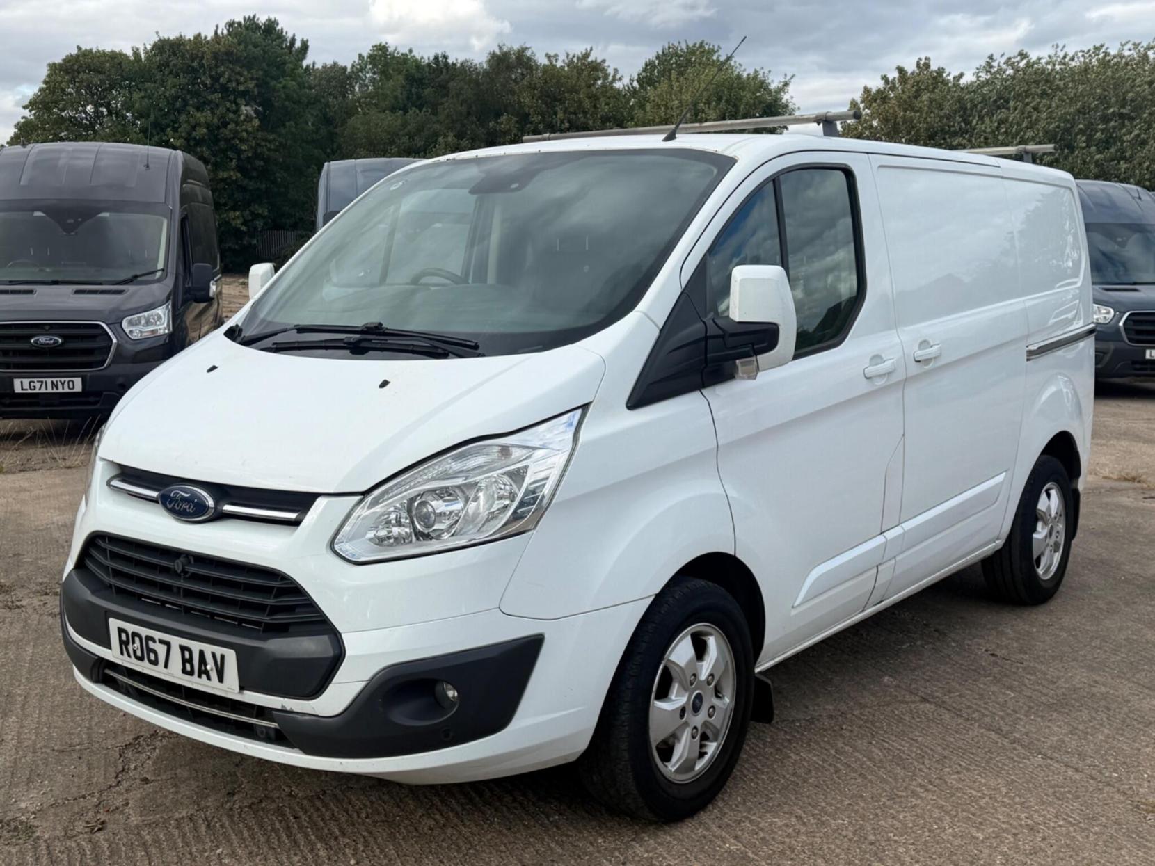 2017 Ford Transit Custom 2.0 TDCi 310 Limited L1 H1 5dr - Thumbnail 3