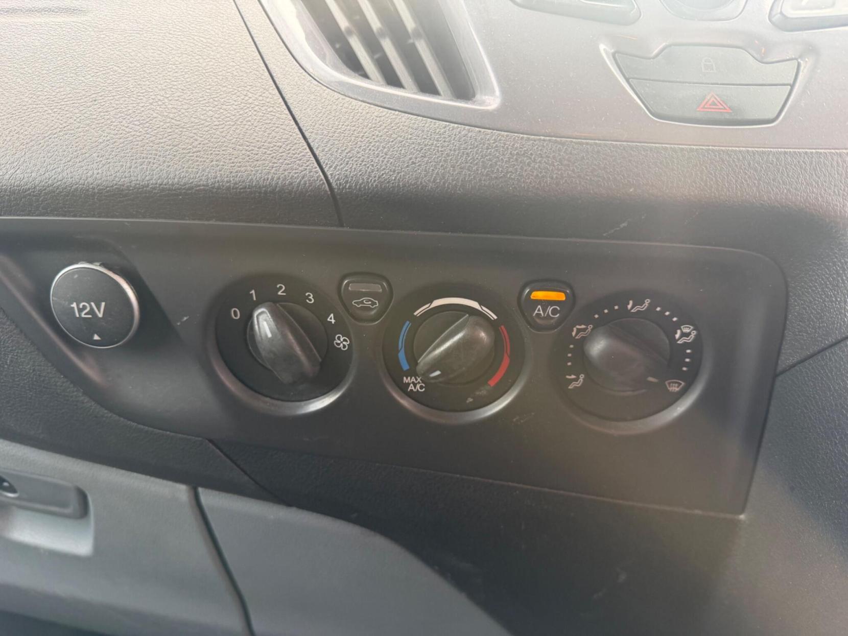 2017 Ford Transit Custom 2.0 TDCi 310 Limited L1 H1 5dr - Thumbnail 14