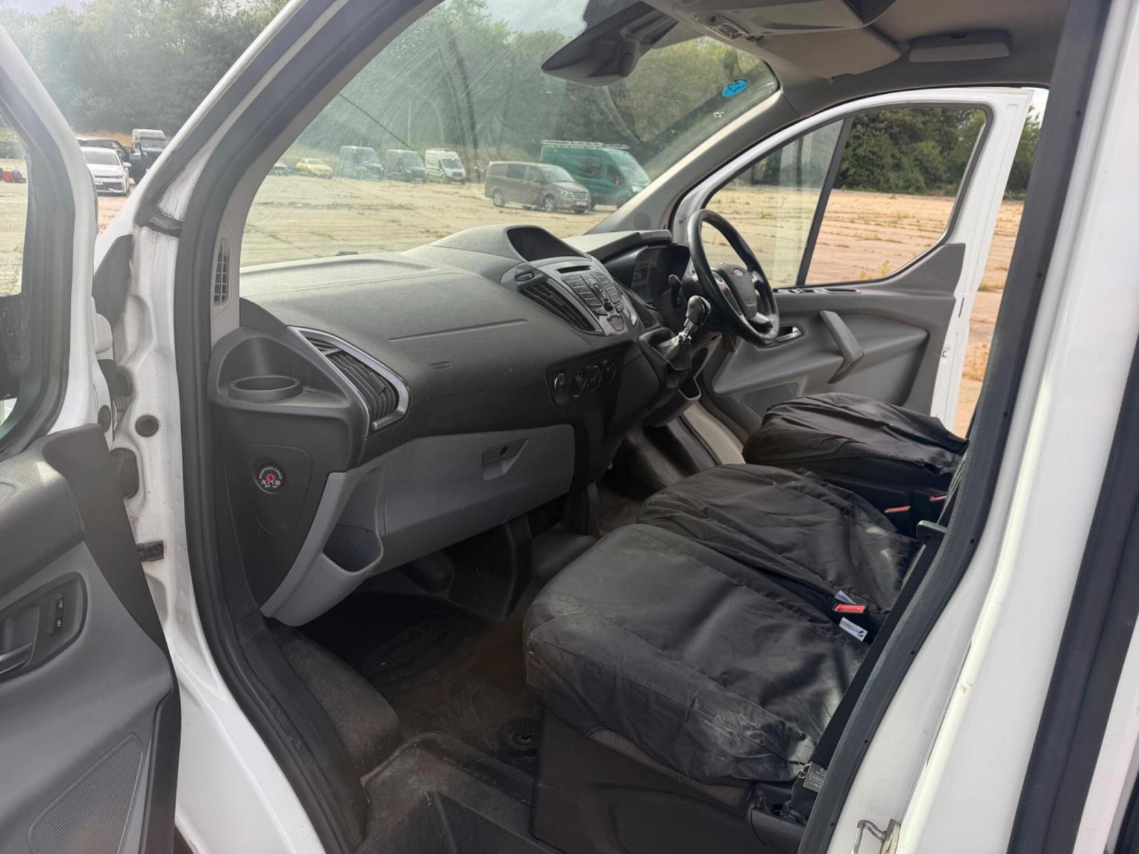 2017 Ford Transit Custom 2.0 TDCi 310 Limited L1 H1 5dr - Thumbnail 18