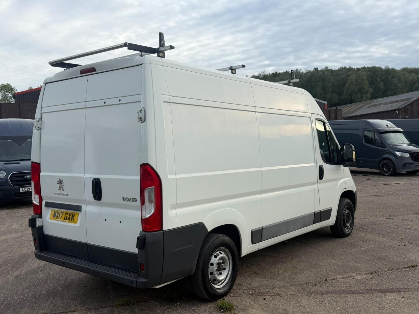 2017 Peugeot Boxer 2.0 BlueHDi 335 Professional L2 H2 Euro 6 5dr - Thumbnail 7