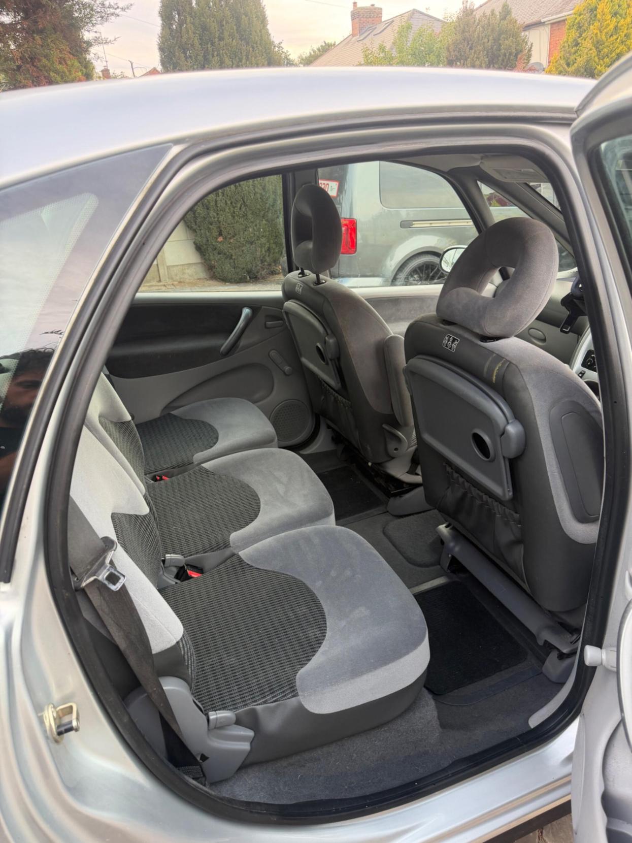 2006 Citroen Xsara Picasso 1.6i 16V Desire MPV 5dr Petrol Manual (172 g/km, 110 bhp) - Thumbnail 10
