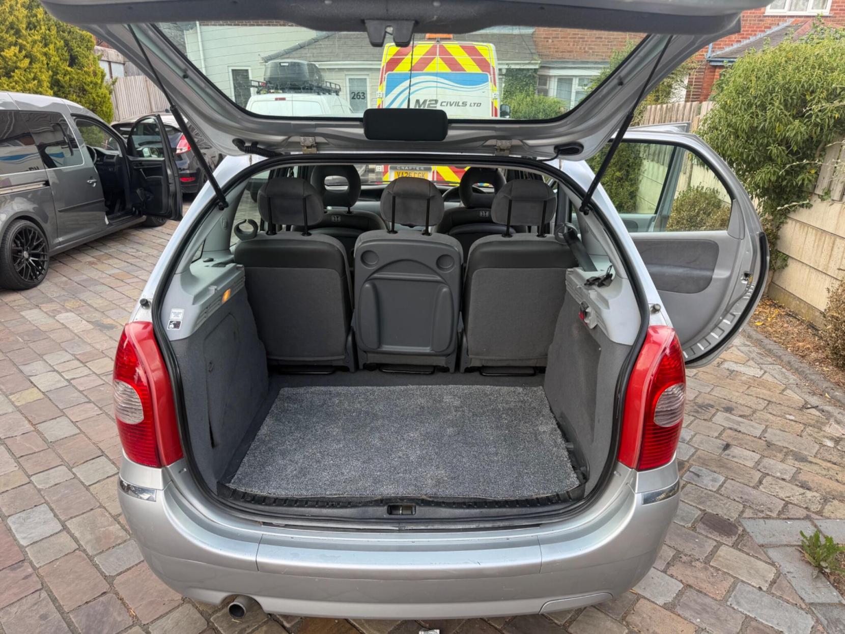 2006 Citroen Xsara Picasso 1.6i 16V Desire MPV 5dr Petrol Manual (172 g/km, 110 bhp) - Thumbnail 11