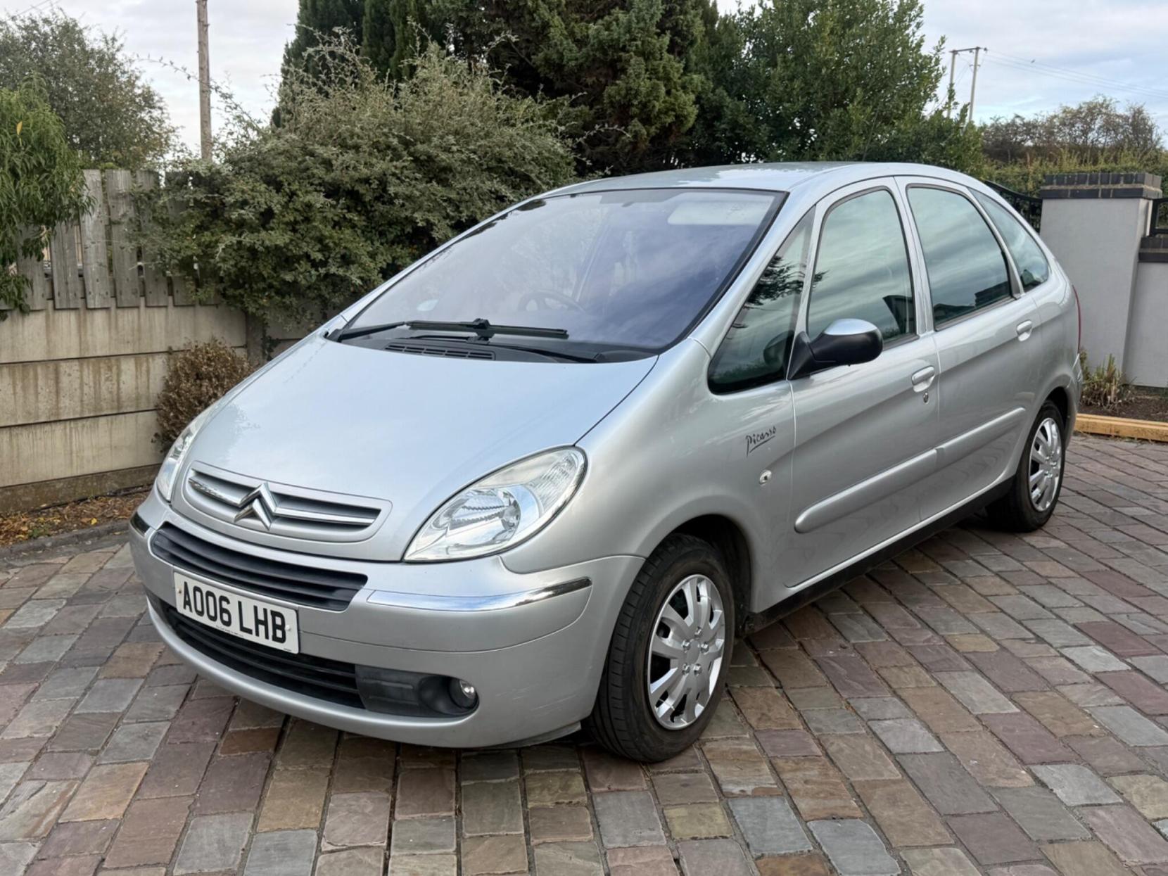 2006 Citroen Xsara Picasso 1.6i 16V Desire MPV 5dr Petrol Manual (172 g/km, 110 bhp) - Thumbnail 3