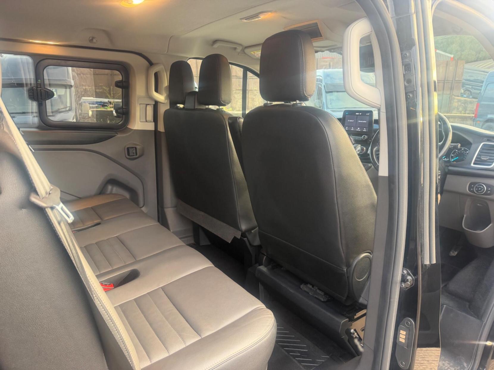 2021 Ford Transit Custom 2.0 320 EcoBlue Limited Crew Van Auto L2 H1 Euro 6 (s/s) 5dr - Thumbnail 21