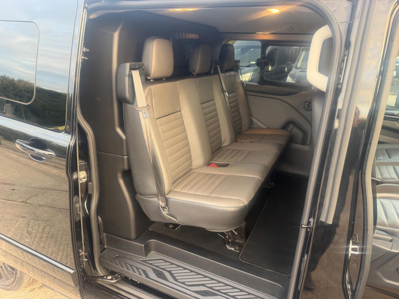 2021 Ford Transit Custom 2.0 320 EcoBlue Limited Crew Van Auto L2 H1 Euro 6 (s/s) 5dr - Thumbnail 20