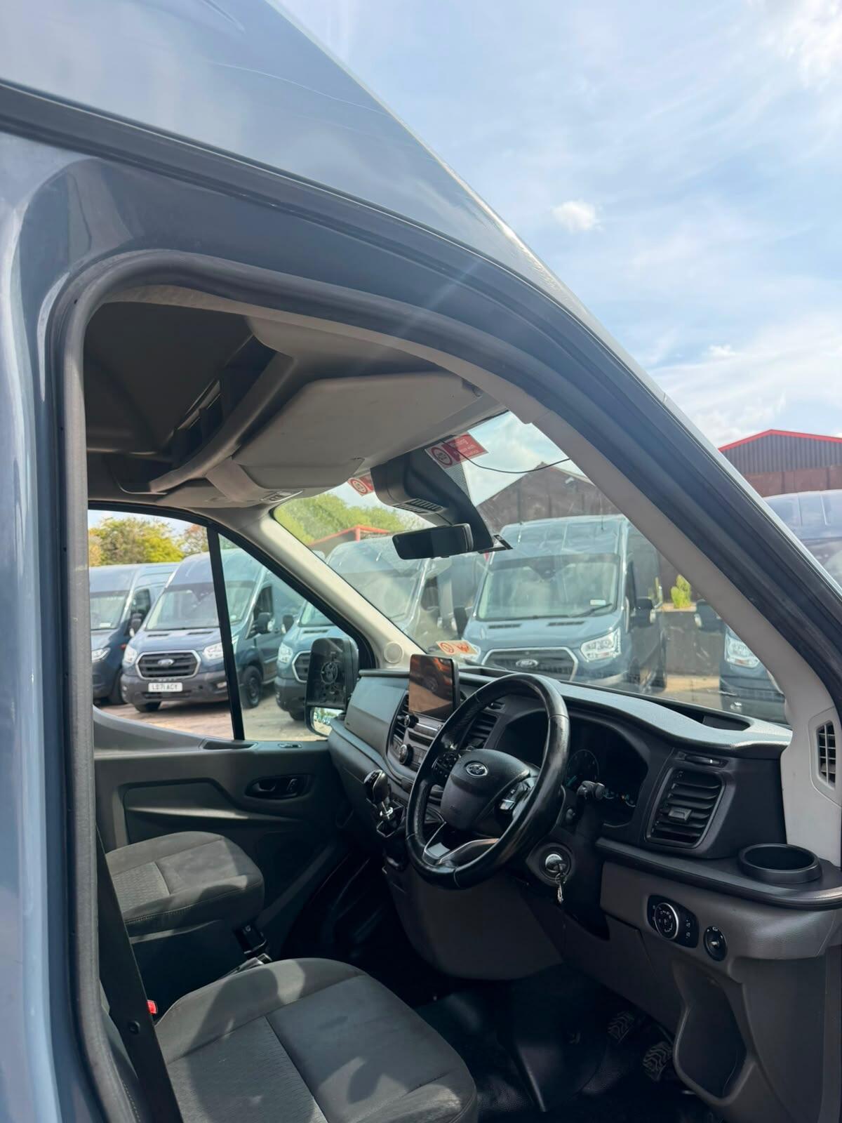 2021 Ford Transit 2.0 350 EcoBlue Trend FWD L3 H3 Euro 6 (s/s) 5dr - Thumbnail 9