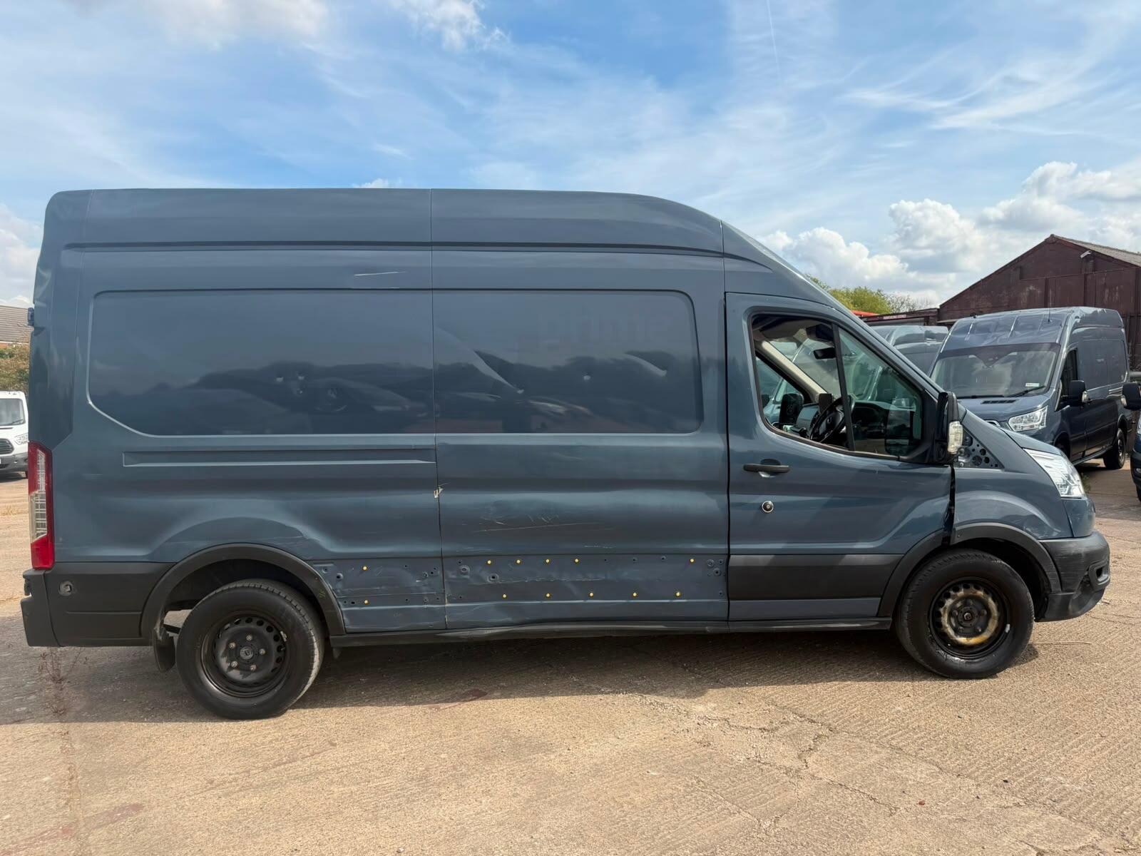 2021 Ford Transit 2.0 350 EcoBlue Trend FWD L3 H3 Euro 6 (s/s) 5dr - Thumbnail 8