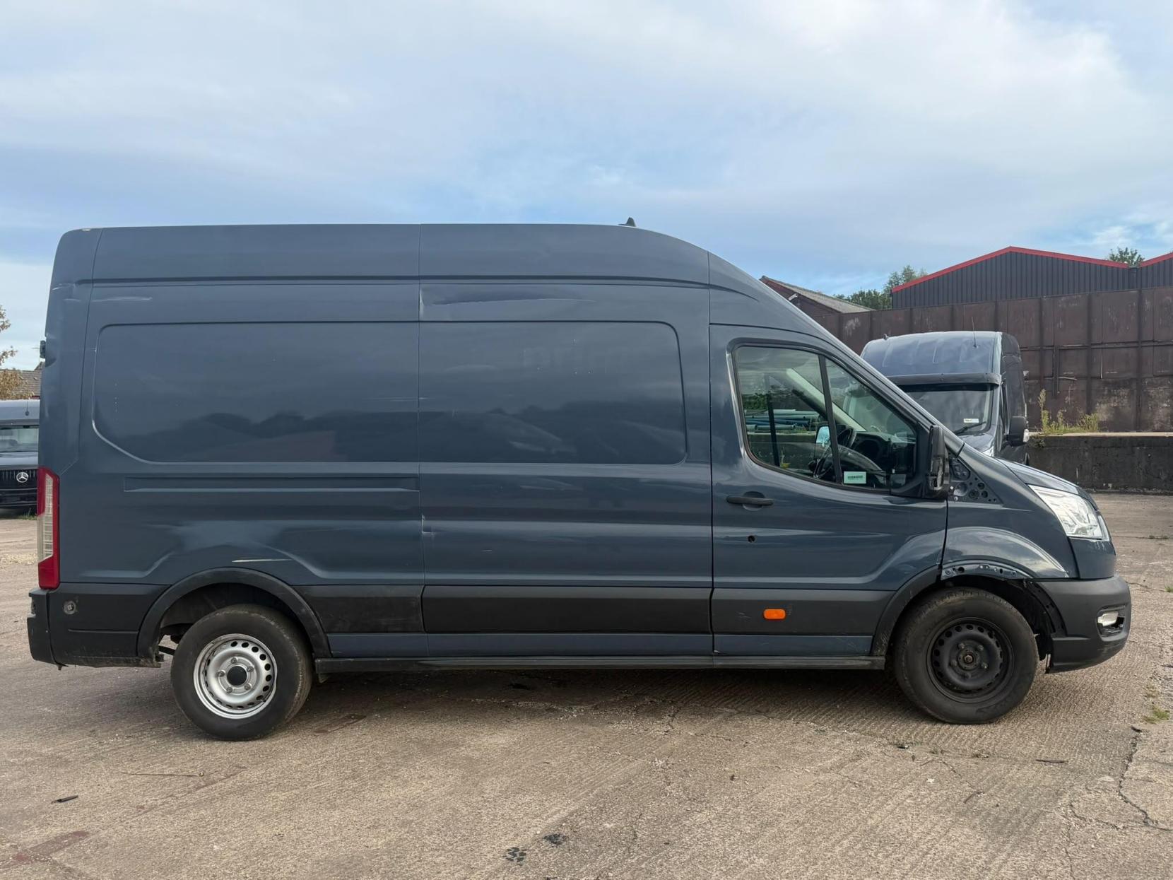 2021 Ford Transit 2.0 350 EcoBlue Trend FWD L3 H3 Euro 6 (s/s) 5dr - Thumbnail 8