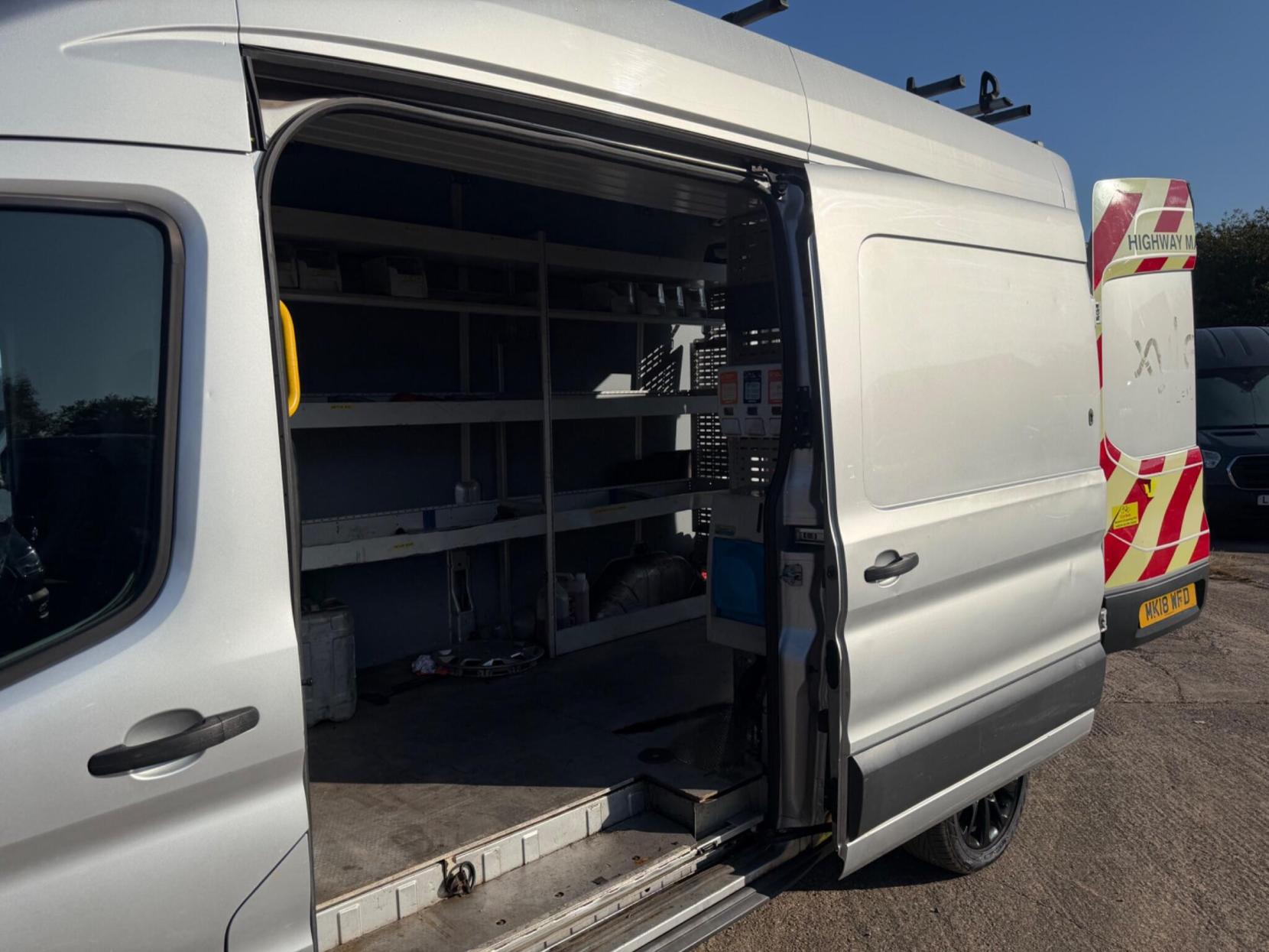2018 Ford Transit 2.0 350 EcoBlue RWD L3 H3 Euro 6 5dr - Thumbnail 14