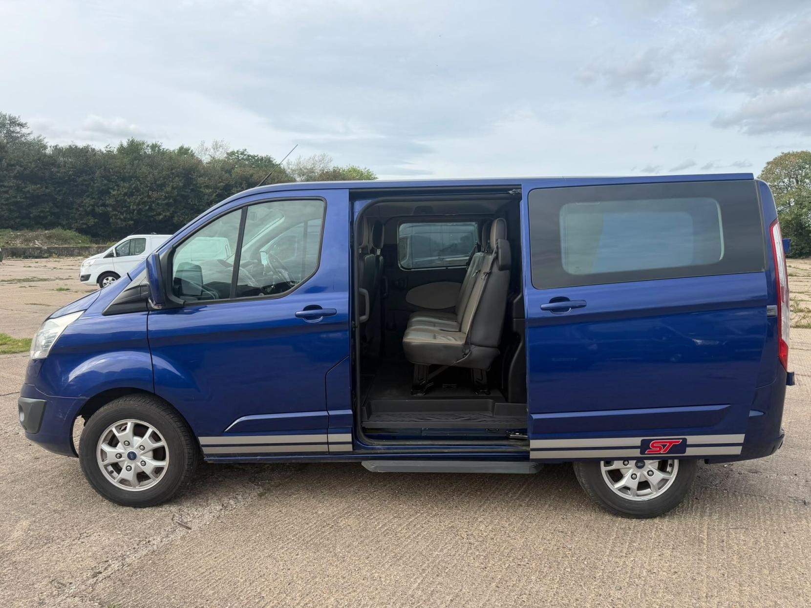 2014 Ford Transit Custom 2.2 TDCi 290 Limited L1 H1 6dr - Thumbnail 5