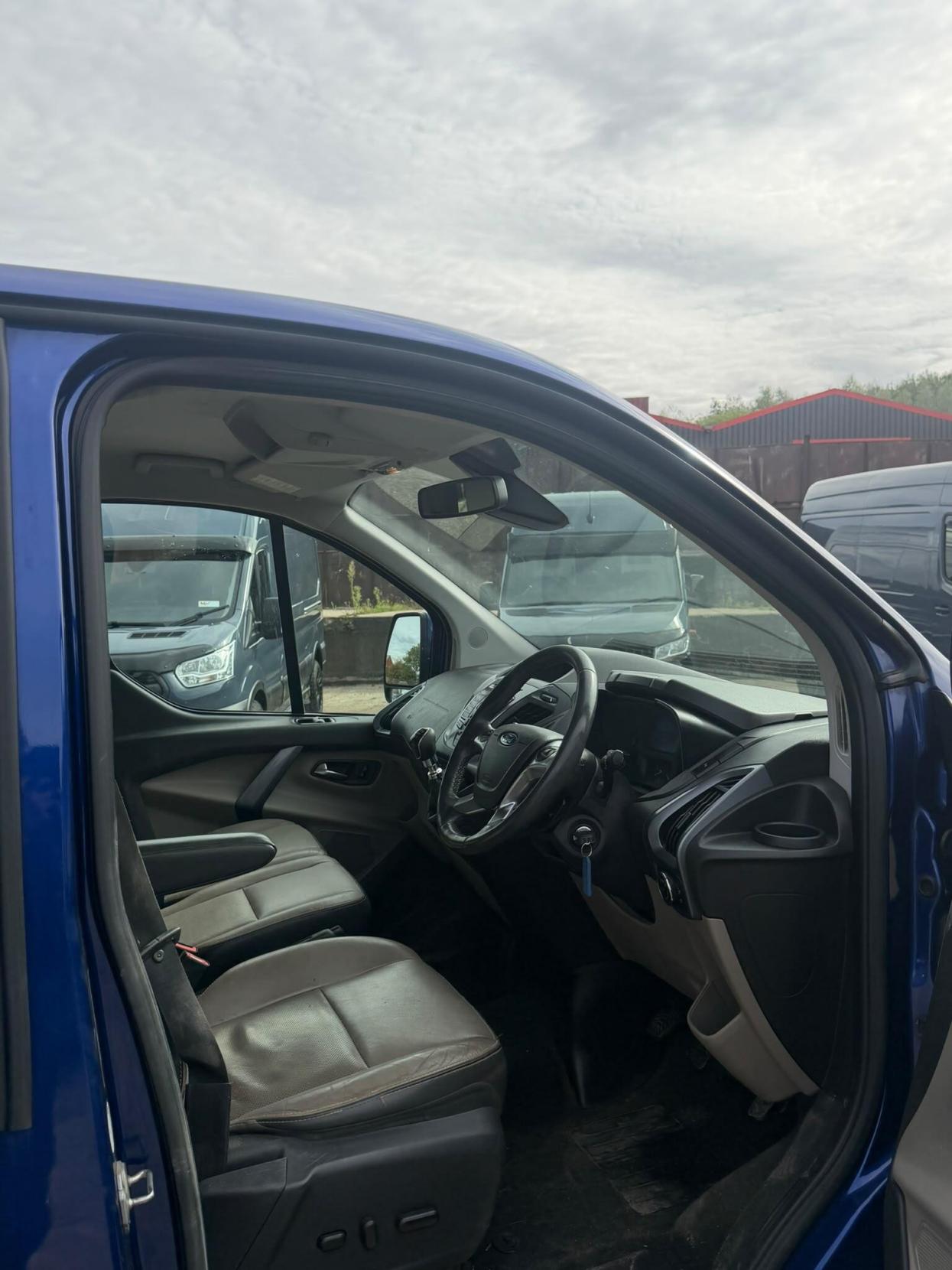 2014 Ford Transit Custom 2.2 TDCi 290 Limited L1 H1 6dr - Thumbnail 12