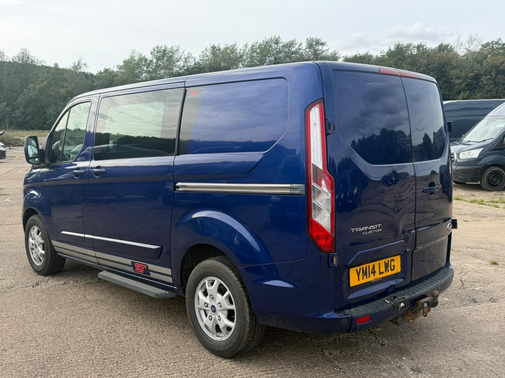 2014 Ford Transit Custom 2.2 TDCi 290 Limited L1 H1 6dr - Thumbnail 6