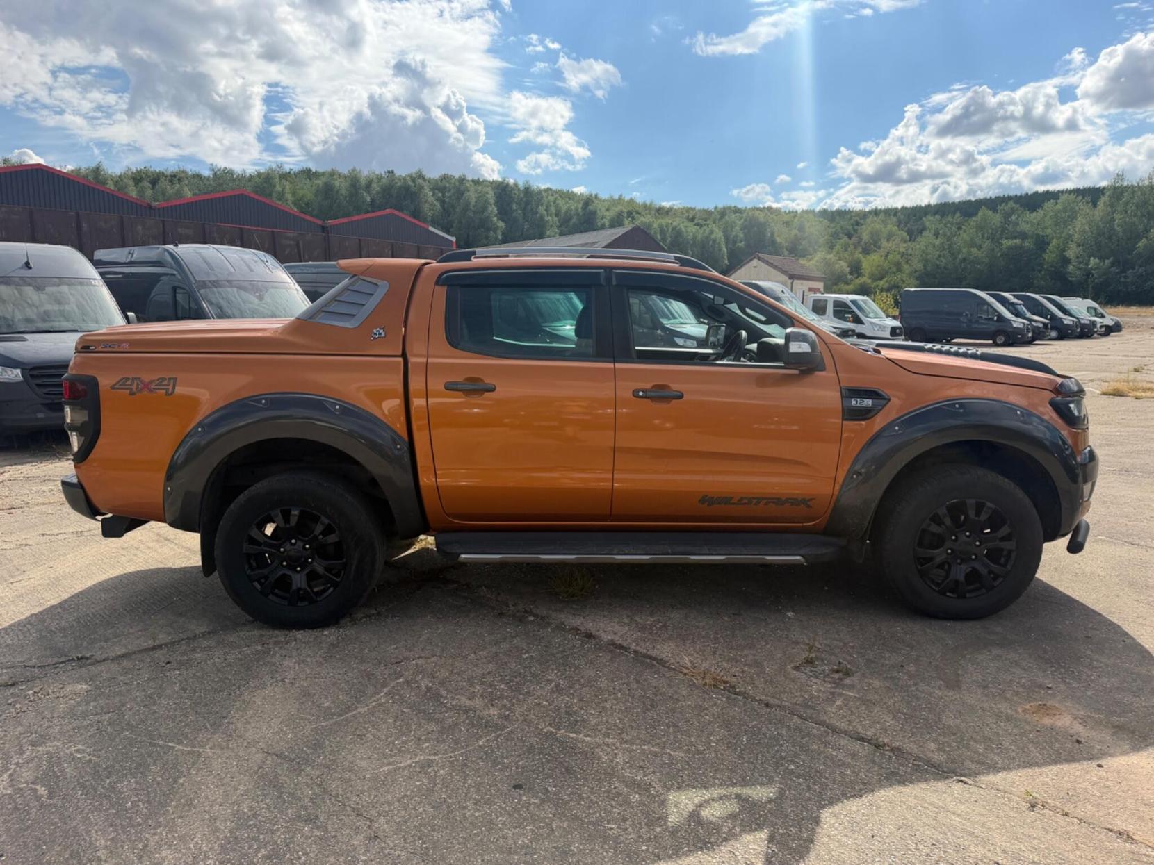 2017 Ford Ranger 3.2 TDCi Wildtrak 4WD Euro 5 (s/s) 4dr - Thumbnail 9