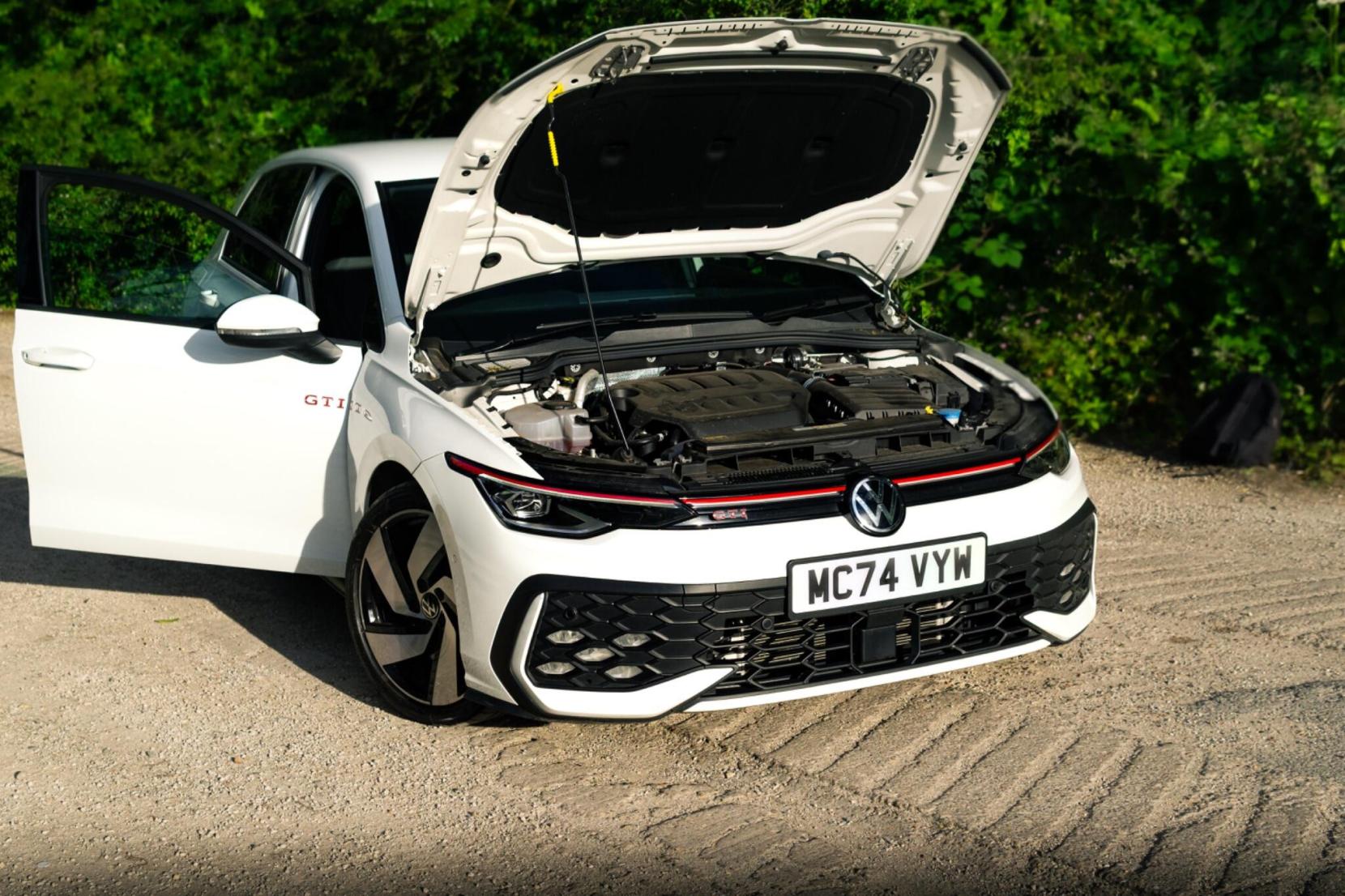 2025 Volkswagen Golf 2.0 TSI GTI DSG Euro 6 (s/s) 5dr - Thumbnail 6