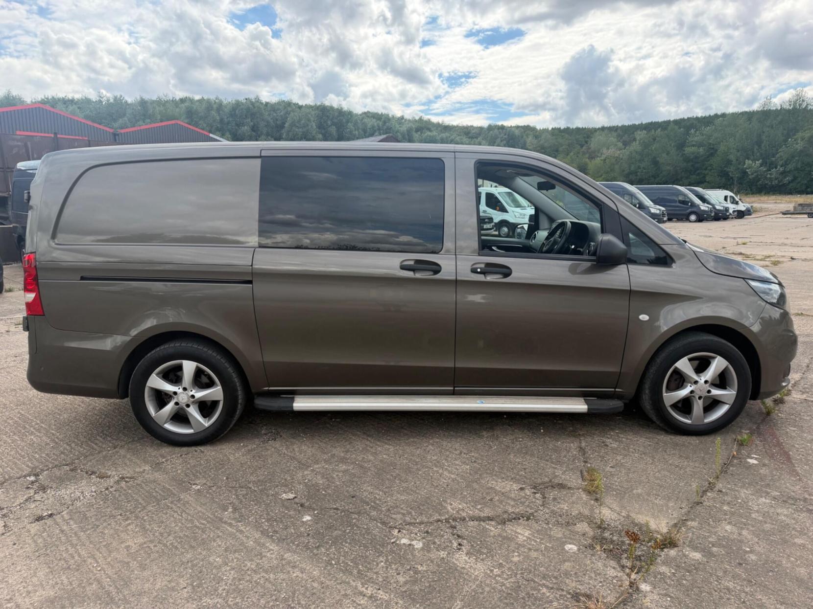 2016 Mercedes-Benz Vito 2.1 119 CDI BlueTEC Sport Crew Van G-Tronic+ RWD L2 Euro 6 (s/s) 5dr (LWB) - Thumbnail 8