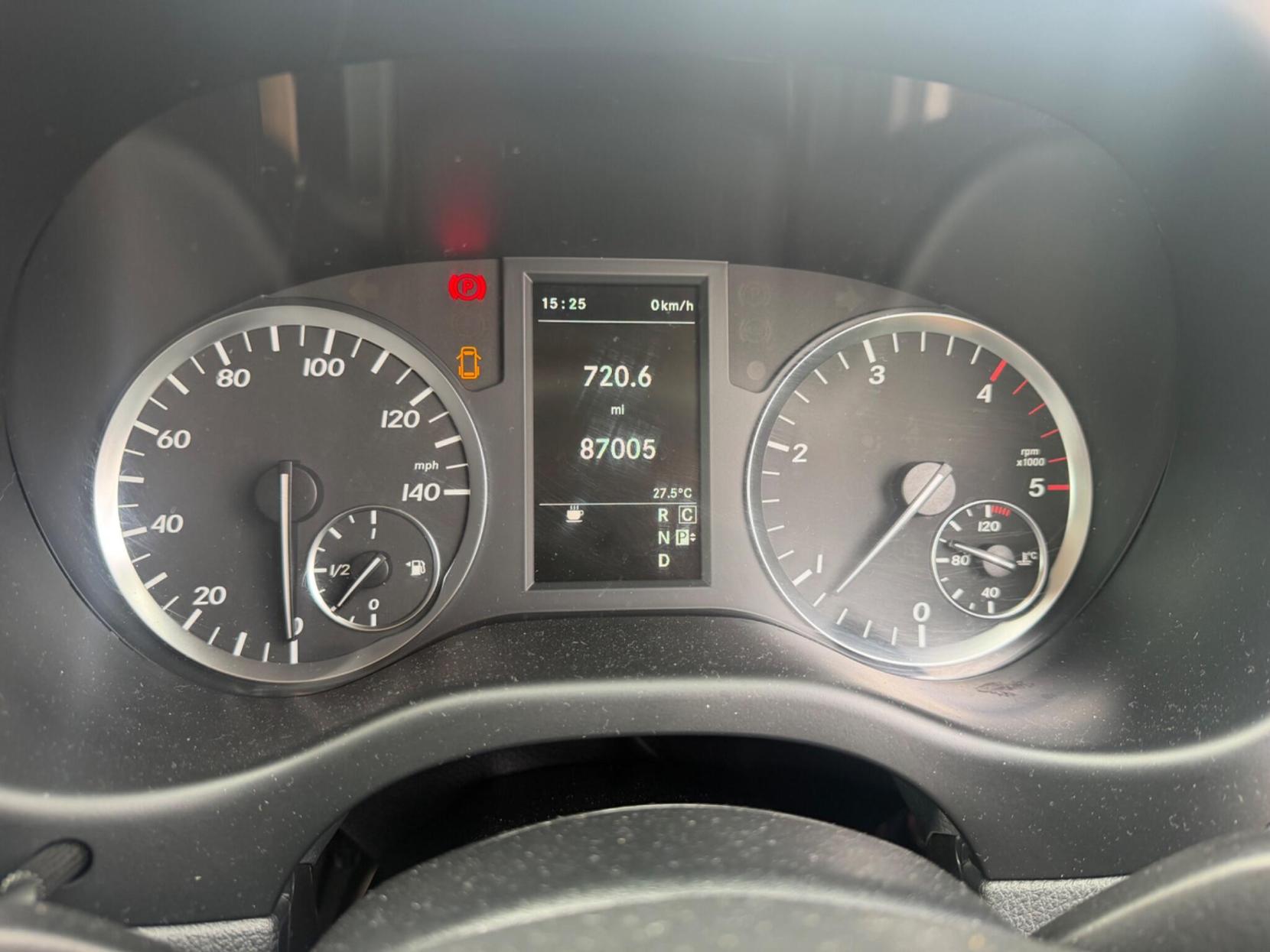 2016 Mercedes-Benz Vito 2.1 119 CDI BlueTEC Sport Crew Van G-Tronic+ RWD L2 Euro 6 (s/s) 5dr (LWB) - Thumbnail 14