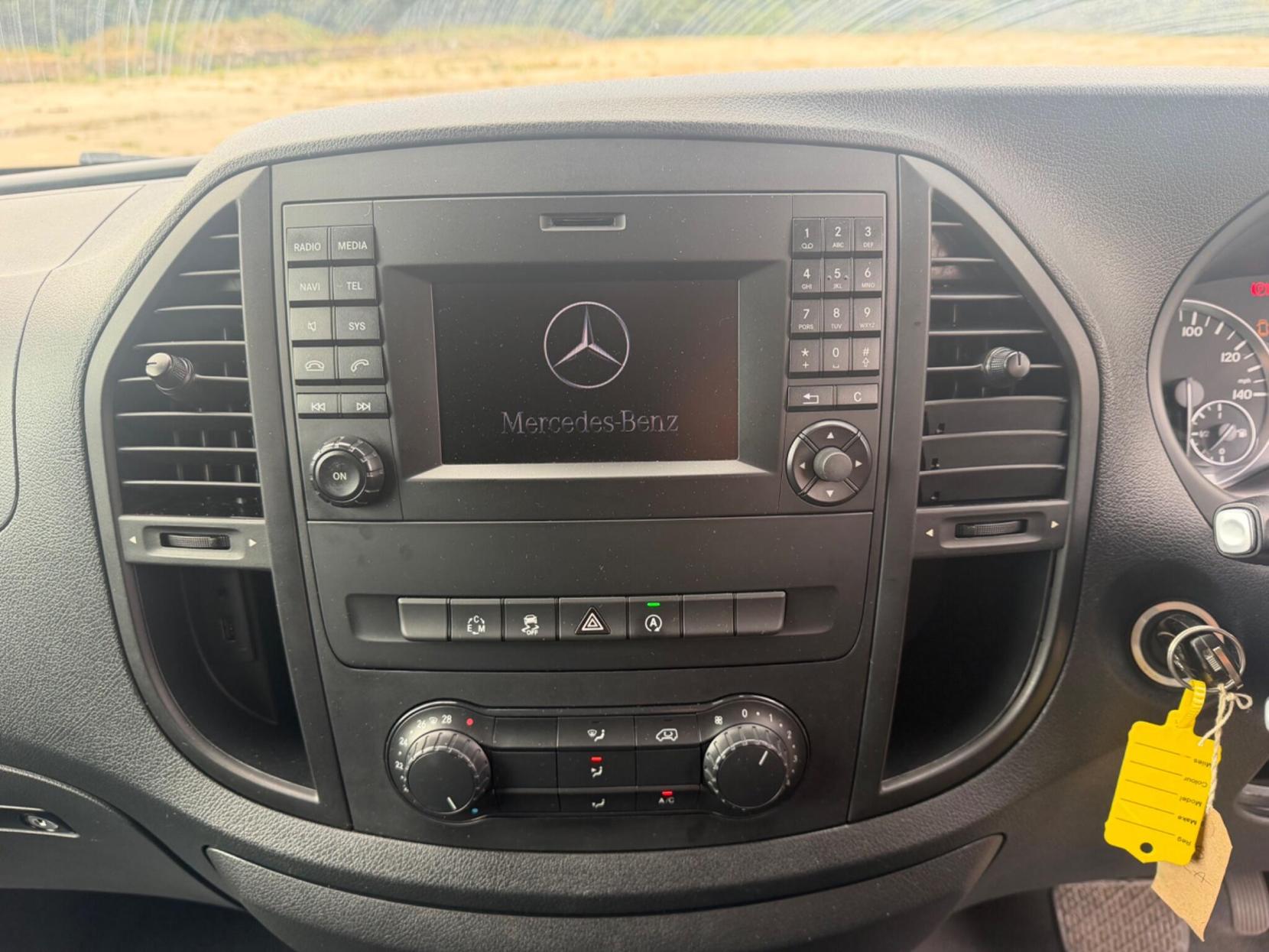 2016 Mercedes-Benz Vito 2.1 119 CDI BlueTEC Sport Crew Van G-Tronic+ RWD L2 Euro 6 (s/s) 5dr (LWB) - Thumbnail 15